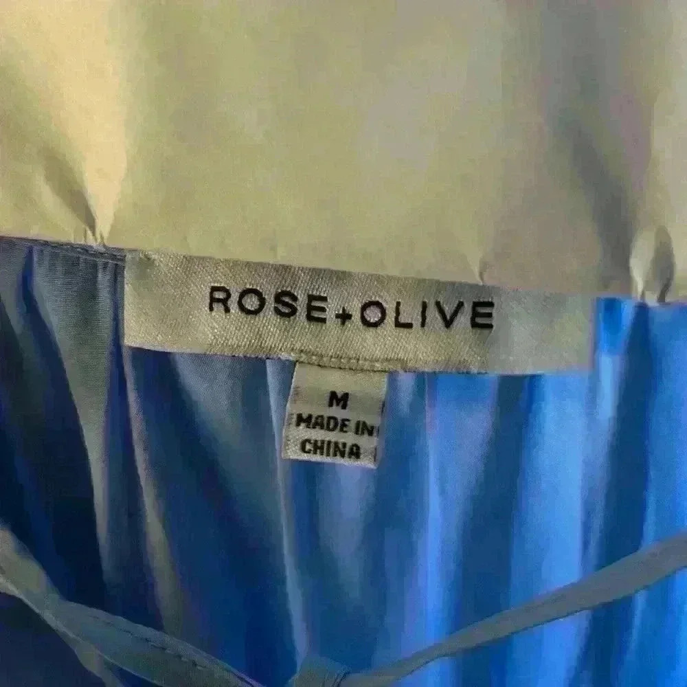 Rose and Olive ladies top size M. - Picture 7 of 8